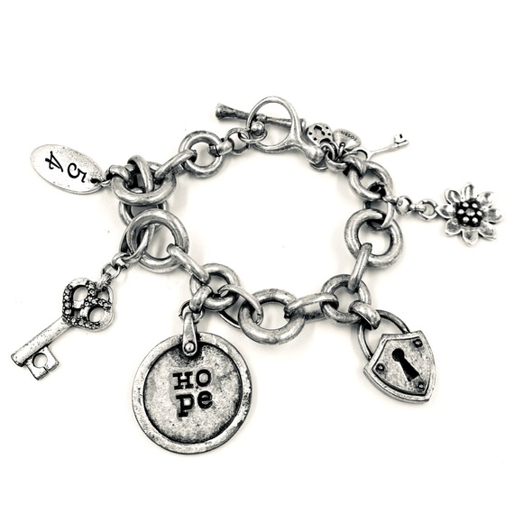 Fossil Silver Lock & Key Hope Toggle Charm Bracelet - Picture 1 of 2